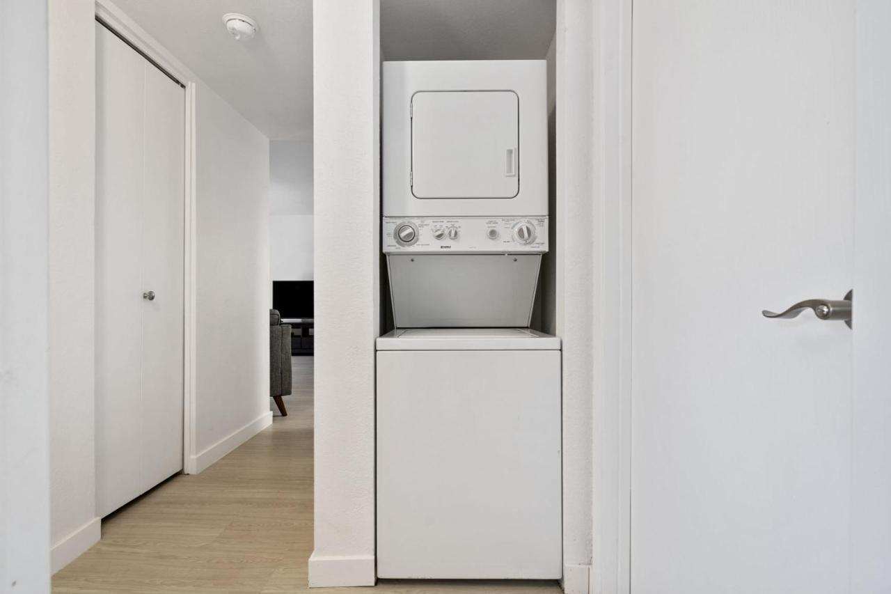 Newly Renovated 2Br Apartment W Pool By Stay Gia 凤凰城 外观 照片